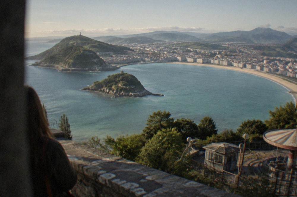 View from the Monte Igueldo viewpoint across La Concha bay toward Monte Urgull in San Sebastián