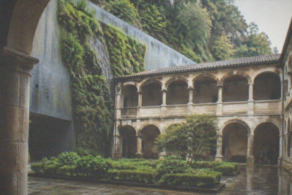 The old convent cloister of the San Telmo Museoa seen from below