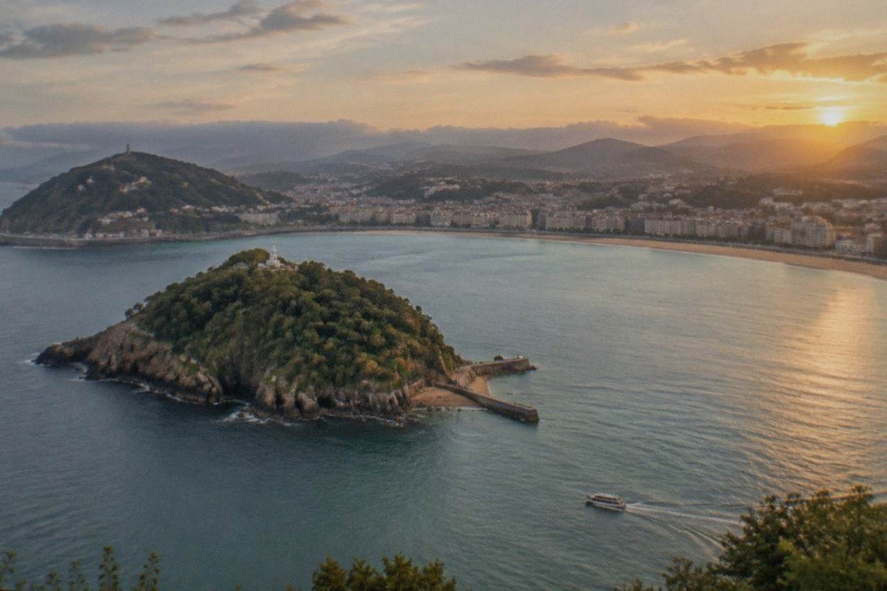 Aerial view of San Sebastián and La Concha bay with Santa Clara island offshore