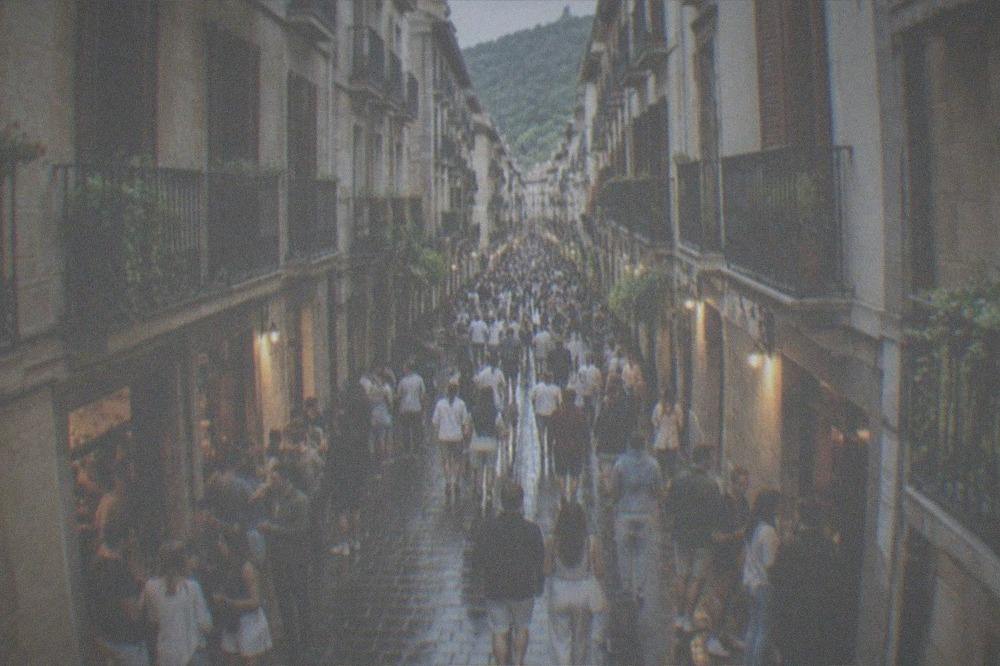 Crowds on a summer evening in the old streets of the Parte Vieja in San Sebastián