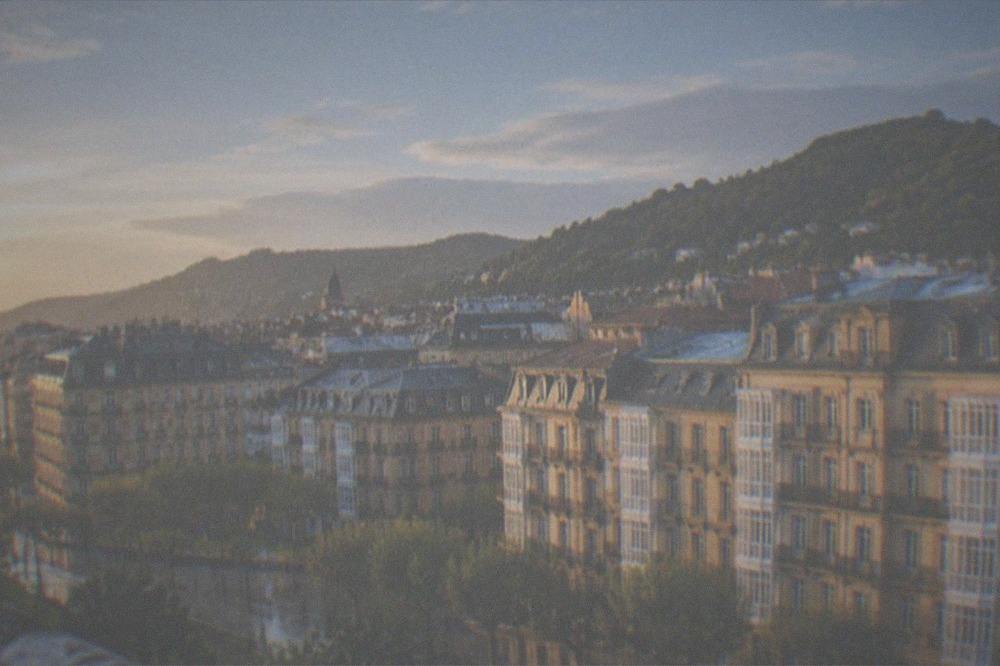 The old town rooftops of San Sebastián seen from the path up Monte Urgull