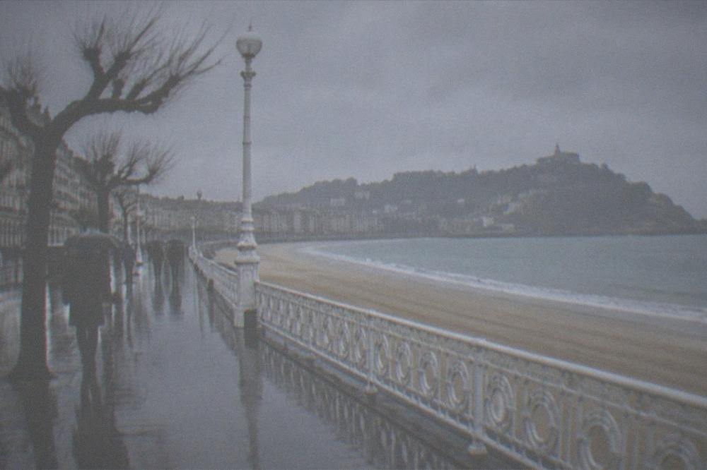 The La Concha promenade in San Sebastián on a calm winter morning with empty sands